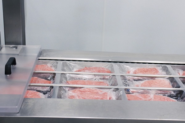 Sealing Meat for Packaging